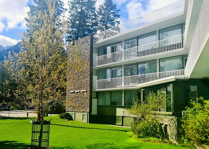 Motels Bow View Lodge
